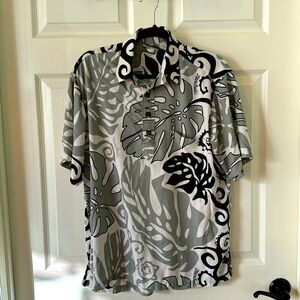 Vintage Men’s Manuhealii pullover. Size M. Black Gray& white